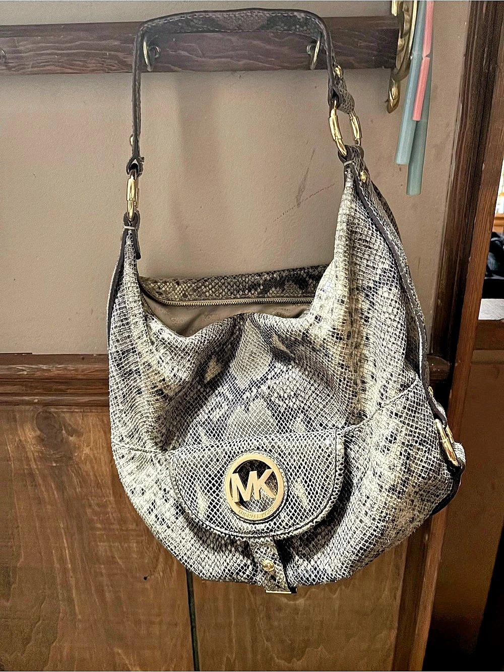 Michael Kors Fulton Python-Embossed Leather Large Hobo Bag gray & White